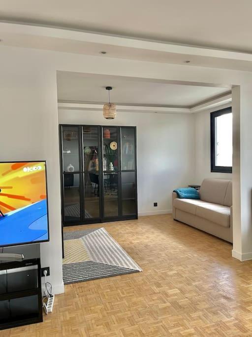 Magnifique Appartement Neuilly Sur Marne Entre Paris Et Disneyland Exterior foto